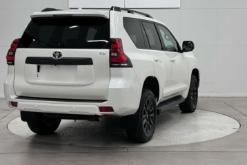 Toyota Land Cruiser Prado TX L Package, 2023