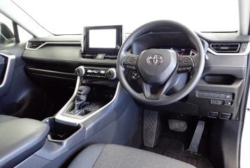 Toyota RAV4 X, 2023