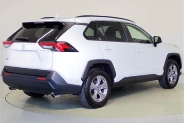 Toyota RAV4 X, 2023