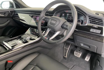 Audi Q8 55 TDI quattro S line, 2024