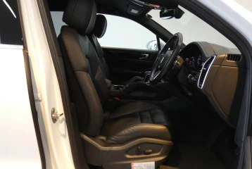 Porsche Cayenne Tiptronic E-Hybrid, 2022