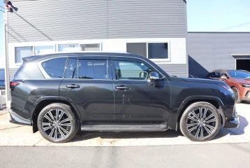 Lexus LX 600 7-seater, 2025