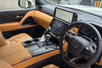 Lexus LX 600 7-seater, 2025