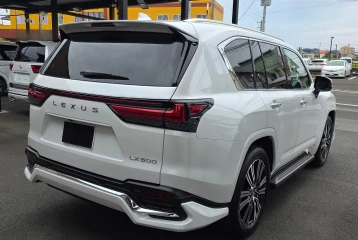 Lexus LX 600 7-seater, 2025