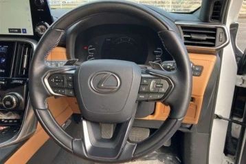 Lexus LX 600 7-seater, 2022