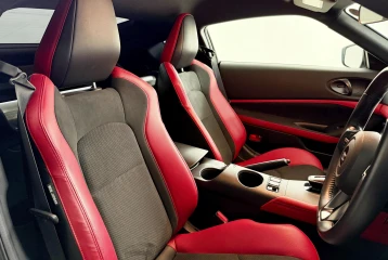 Nissan Fairlady z Version ST, 2024