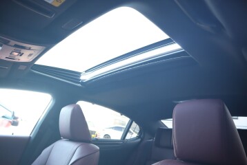 Lexus ES 300h Graceful Escort, 2023