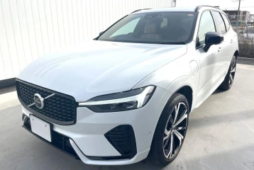 Volvo XC60 T6 Recharge Geartronic Plus Bright, 2024