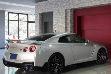 Nissan GT-R Pure Edition, 2023