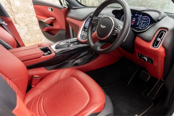 Aston Martin DBX Base, 2023