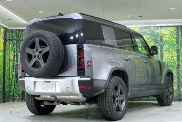 Land Rover Defender D300 S, 2024