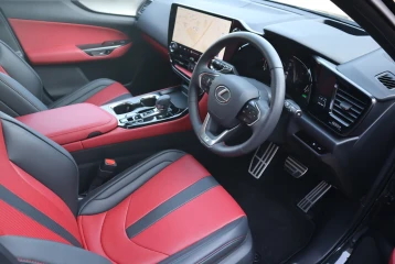 Lexus NX , 2025