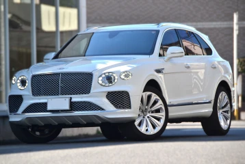 Bentley Bentayga V8, 2022