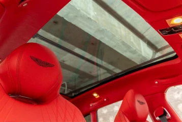 Aston Martin DBX Base, 2024