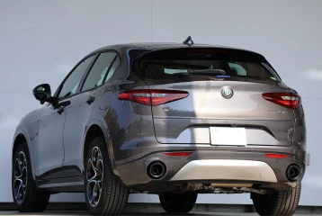 Alfa Romeo Stelvio Q4 Veloce, 2023