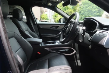 Jaguar F-Pace D200 R-Dynamic SE, 2024