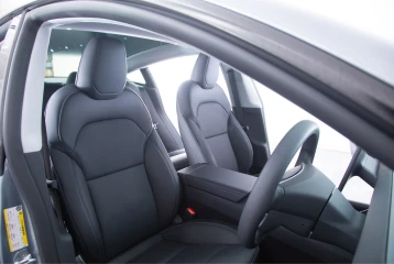 Tesla Model 3 60 kWh, 2025