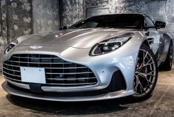 Aston Martin DB12 , 2024