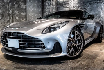 Aston Martin DB12 , 2024