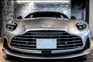 Aston Martin DB12 , 2024