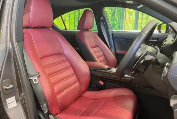 Lexus IS 300h 300h Version L, 2023