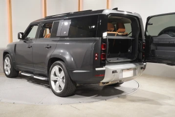 Land Rover Defender D300 First Edition, 2023