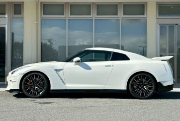 Nissan GT-R Pure Edition, 2024