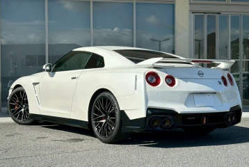 Nissan GT-R Pure Edition, 2024