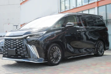 Lexus LM 500h Version L, 2025