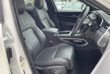 Jaguar F-Pace P400e R-Dynamic SE, 2025