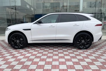 Jaguar F-Pace P400e R-Dynamic SE, 2025