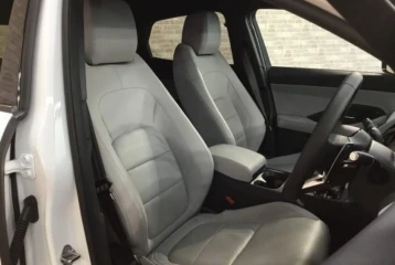 Jaguar E-Pace R-Dynamic SE, 2025