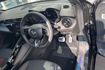 Alfa Romeo Junior VGT eDCT6 Ibrida Speciale, 2025