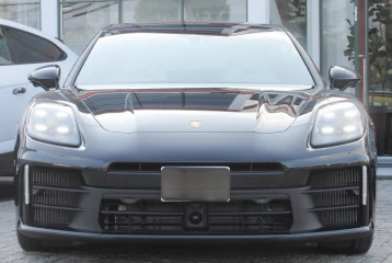 Porsche Panamera PDK, 2025