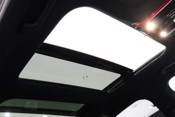 Mercedes C-class C200, 2025