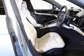 Porsche Panamera PDK, 2024