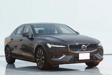 Volvo S60 Ultimate B4, 2024