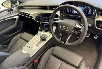 Audi A7 45 TFSI quattro S line Package, 2025