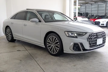 Audi A8 55 TFSI quattro, 2022