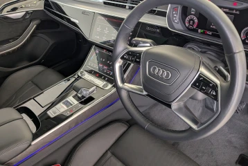 Audi A8 55 TFSI quattro, 2022