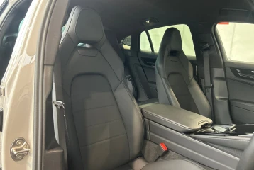 Porsche Panamera PDK4, 2024