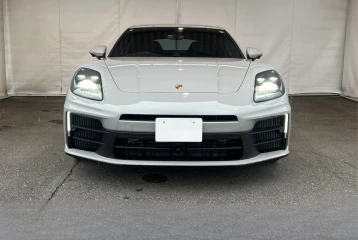 Porsche Panamera PDK4, 2024