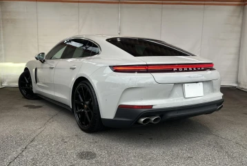 Porsche Panamera PDK4, 2024