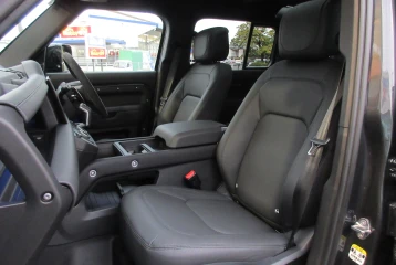 Land Rover Defender V8 P525, 2024