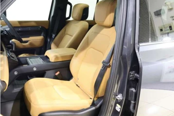 Land Rover Defender V8 P525, 2023