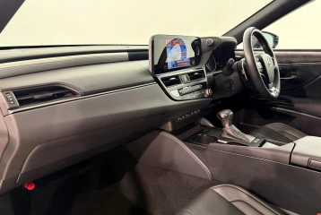 Lexus ES 300h F Sport, 2023