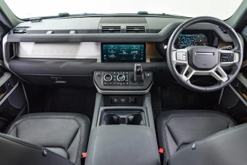 Land Rover Defender D300 Turbo, 2022