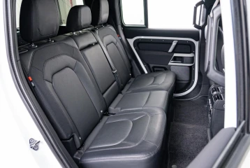 Land Rover Defender D300 Turbo, 2022