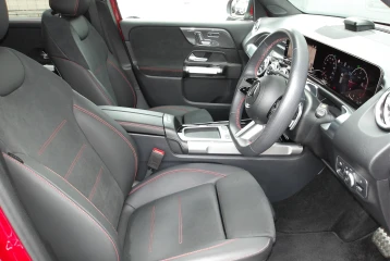 Mercedes GLB-class GLB 200 d 4MATIC AMG Line Package, 2024