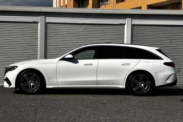 Mercedes E-class E 200 Avantgarde AMG Line Package, 2025